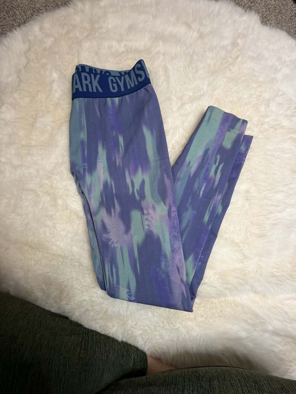 Gymshark Printed Logo Waistband Leggings in Blue and Purple Abstract Print